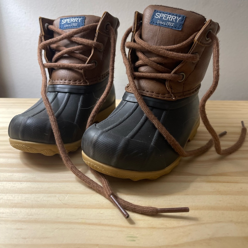 Sperry winter boot